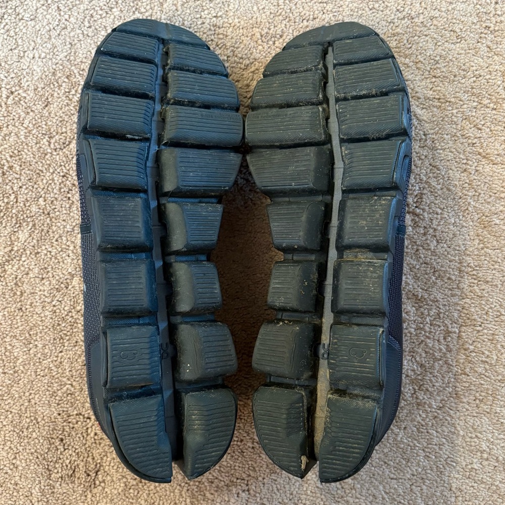 On Running Cloud X Sneakers - Picture 10 of 12
